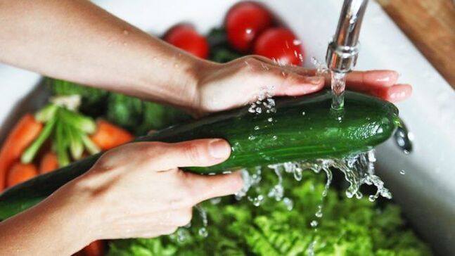 lavar verduras para prevenir la infección con parásitos protozoarios