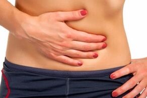 dolor abdominal debido a la presencia de parásitos en el cuerpo